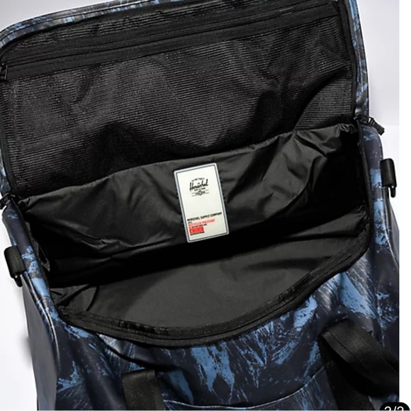 HERSCHEL SUPPLY CO. Heritage Weather Resistant Steel Blue Duffle Bag 37 Liter - Picture 3 of 14
